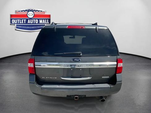 Used 2017 Ford Expedition Platinum RWD image 4