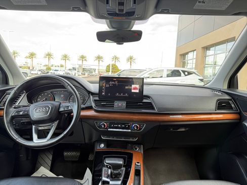Used 2021 Audi Q5 Premium w/ Convenience Package image 20