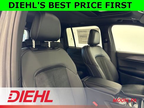 New 2025 Jeep Grand Cherokee Altitude w/ Trailer Tow Package image 14