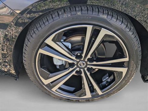 Used 2022 Nissan Sentra SR w/ SR Premium Package image 10