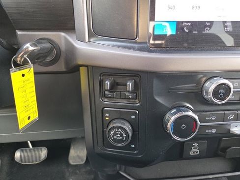 Used 2025 Ford F150 XLT w/ Equipment Group 301A Standard image 17