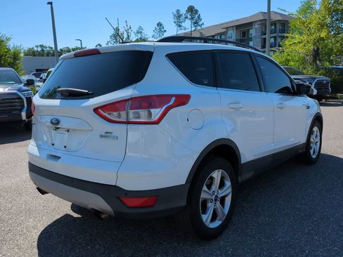 Used 2016 Ford Escape SE w/ Equipment Group 201A FWD image 6