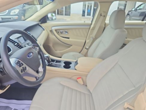 Used 2013 Ford Taurus SE FWD image 13