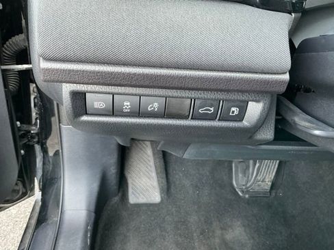 Used 2025 Toyota Camry LE image 19