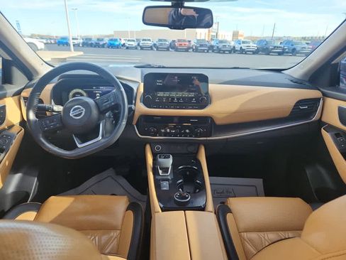 Used 2021 Nissan Rogue Platinum image 18