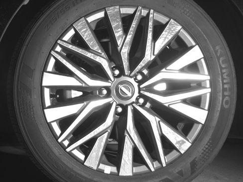 Used 2025 Nissan Altima 2.5 SV FWD image 12