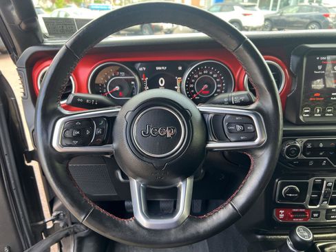Used 2018 Jeep Wrangler Unlimited Rubicon AWD/4WD image 24