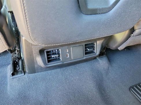 Used 2024 Chevrolet Silverado 1500 Custom image 11