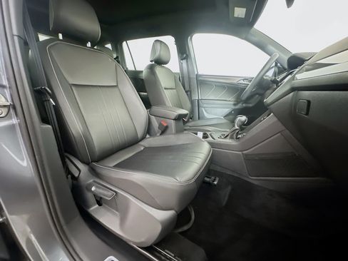 Used 2023 Volkswagen Tiguan SE R-Line FWD image 29