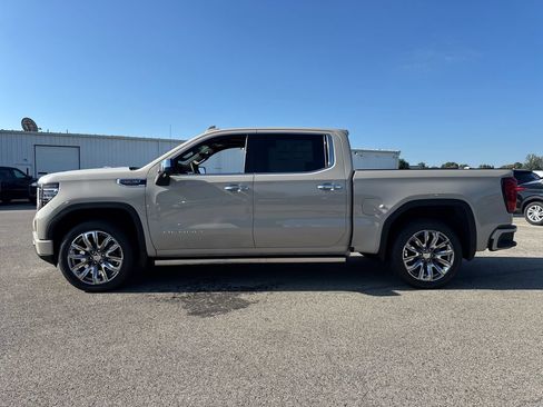 New 2026 GMC Sierra 1500 Denali w/ Denali Reserve Package AWD/4WD image 3