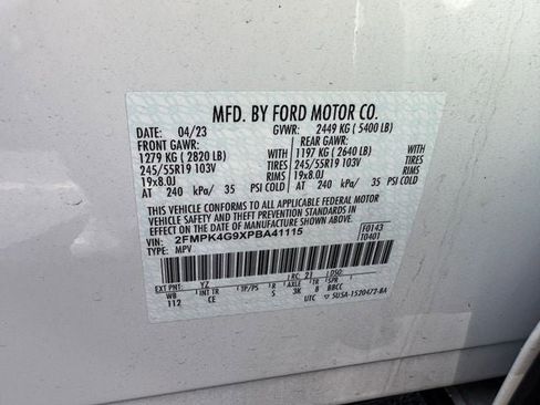 Used 2023 Ford Edge SE w/ Black Appearance Package image 28