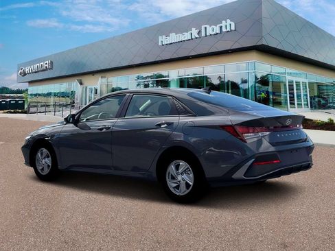 New 2026 Hyundai Elantra SE FWD image 4