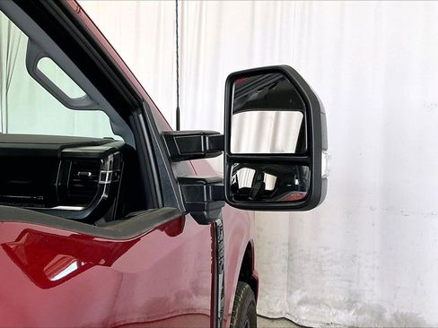 Used 2025 Ford F250 Lariat w/ Black Appearance Package image 11