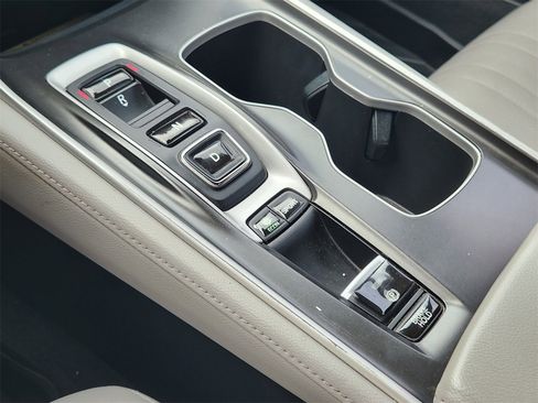 Certified 2018 Honda Accord Touring image 19