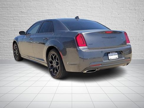 Used 2022 Chrysler 300 Touring L w/ Comfort Group AWD/4WD image 3