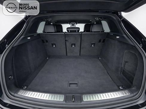 Used 2018 Porsche Macan image 12