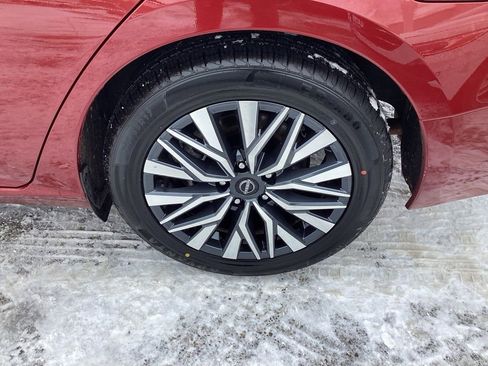 Used 2025 Nissan Altima 2.5 SV image 34