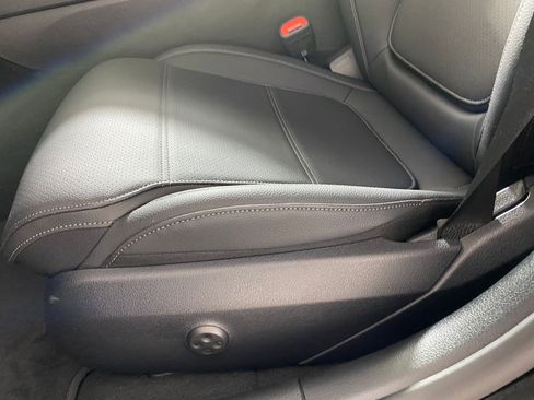 New 2025 Mercedes-Benz C 300 4MATIC Sedan image 12