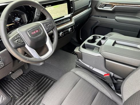 New 2026 GMC Sierra 1500 SLE w/ X31 Off-Road Package AWD/4WD image 11