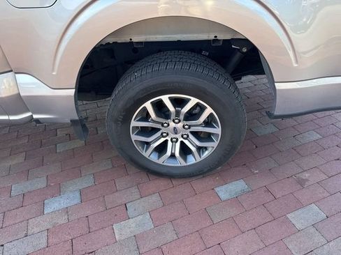Used 2022 Ford F150 Lariat w/ Equipment Group 501A Mid image 6