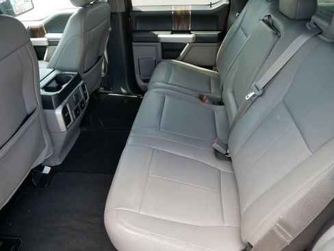 Used 2019 Ford F150 Lariat w/ Equipment Group 502A Luxury AWD/4WD image 8
