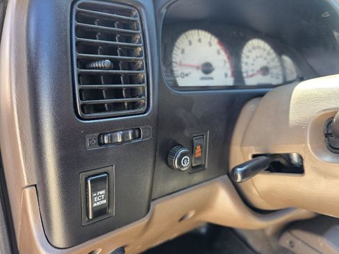Used 2004 Toyota Tacoma 4x4 Double Cab image 11