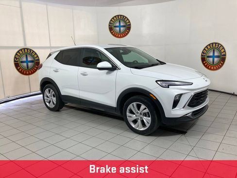 Used 2025 Buick Encore GX Preferred AWD/4WD image 17