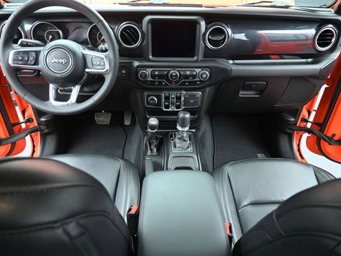 Used 2023 Jeep Wrangler Altitude image 23