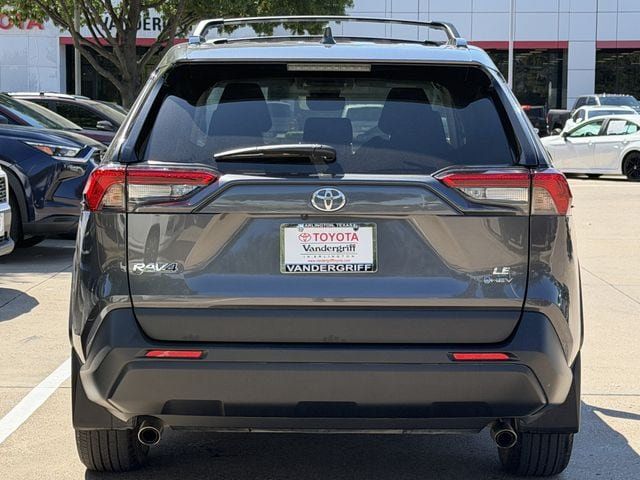 Used 2025 Toyota RAV4 LE AWD/4WD image 5