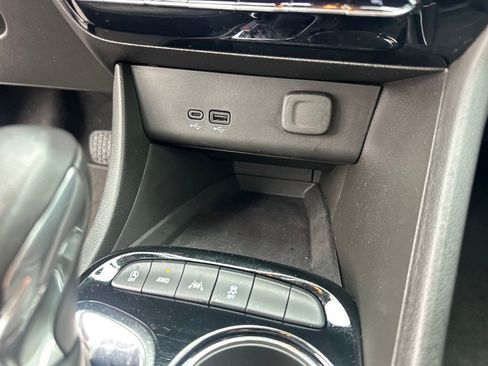 Used 2024 Buick Encore GX Avenir w/ Avenir Convenience Package AWD/4WD image 20