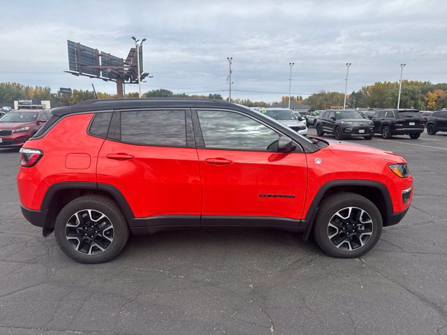 Used 2019 Jeep Compass Trailhawk w/ Leather Interior Group AWD/4WD image 11