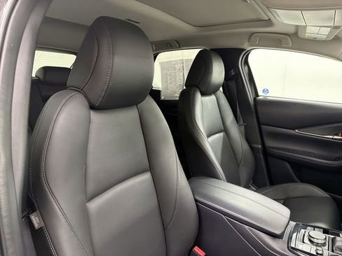Certified 2025 MAZDA CX-30 AWD 2.5 S w/ Preferred Package image 18