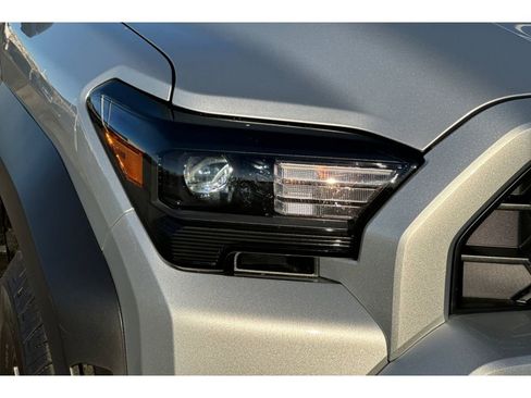 New 2025 Toyota 4Runner TRD Off-Road Premium image 31