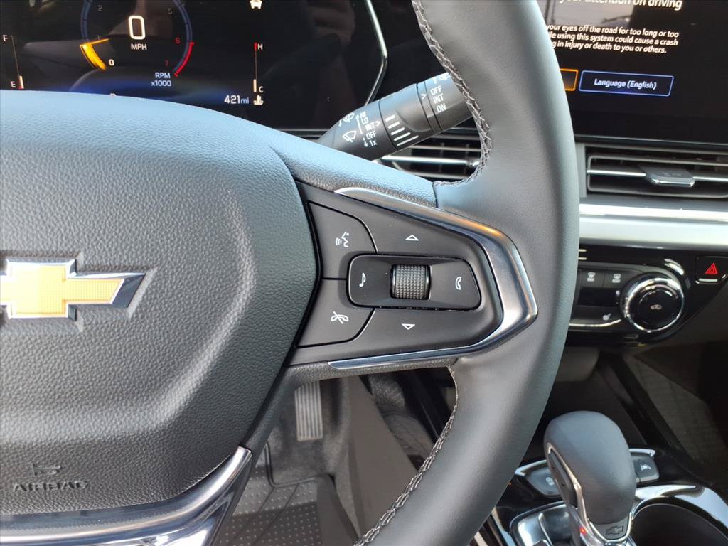 Used 2026 Chevrolet Trax LT w/ LT Convenience Package FWD image 17