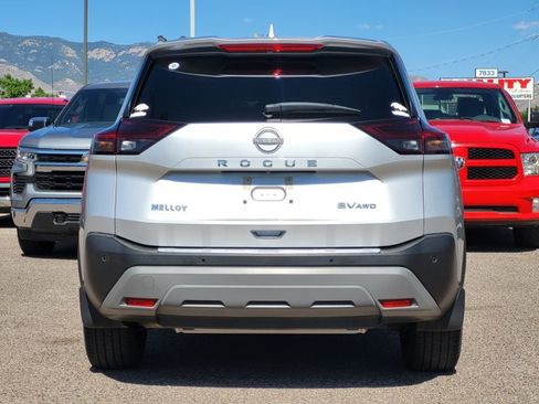Certified 2023 Nissan Rogue SV AWD/4WD image 5