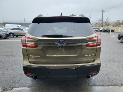 Used 2024 Subaru Ascent Premium w/ Convenience Package image 7