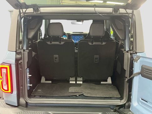 Used 2025 Ford Bronco Badlands image 25