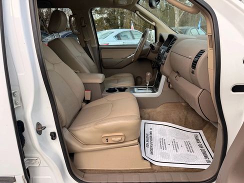 Used 2011 Nissan Pathfinder Silver w/ Protection Pkg image 14
