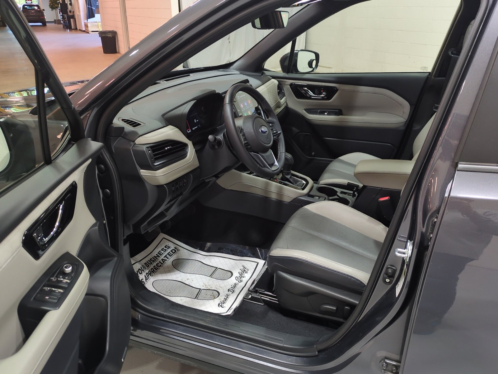 Used 2025 Subaru Forester Limited w/ Popular Package AWD/4WD image 17