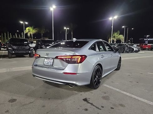 Used 2025 Honda Civic Sport image 5