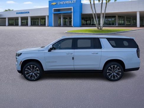 New 2026 Chevrolet Suburban High Country AWD/4WD image 4