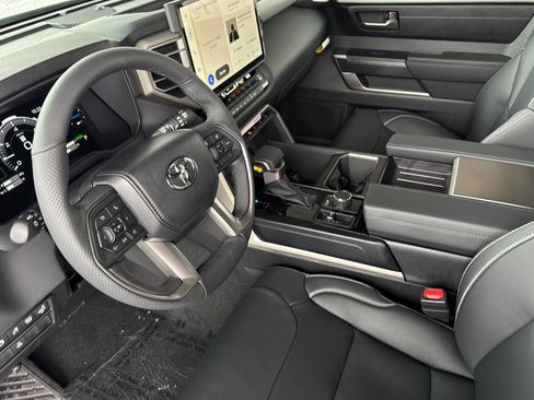 New 2026 Toyota Sequoia SR5 AWD/4WD image 9