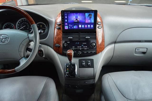 Used 2004 Toyota Sienna XLE Limited w/ Limited Pkg 5 FWD image 22
