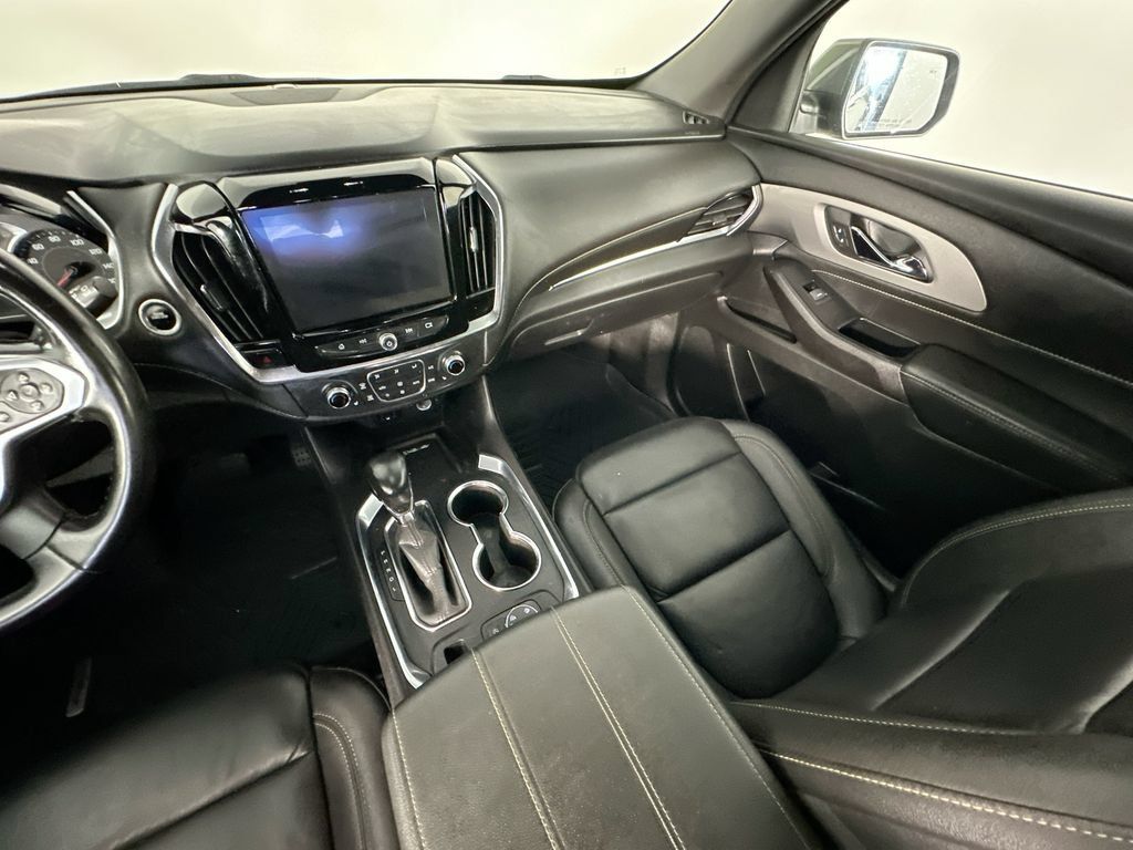 Used 2023 Chevrolet Traverse LT AWD/4WD image 11