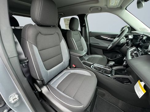 New 2026 Chevrolet TrailBlazer LT w/ Convenience Package AWD/4WD image 15