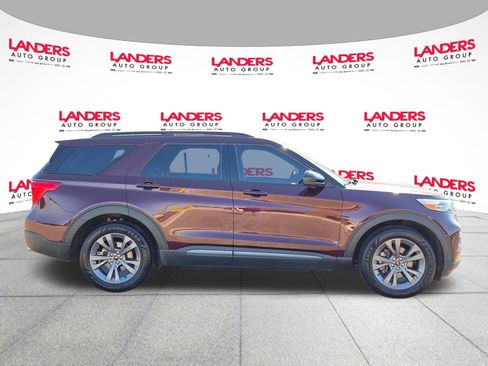 Certified 2022 Ford Explorer XLT w/ Equipment Group 202A AWD/4WD image 2