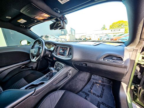 Used 2022 Dodge Challenger SRT Hellcat Redeye image 30