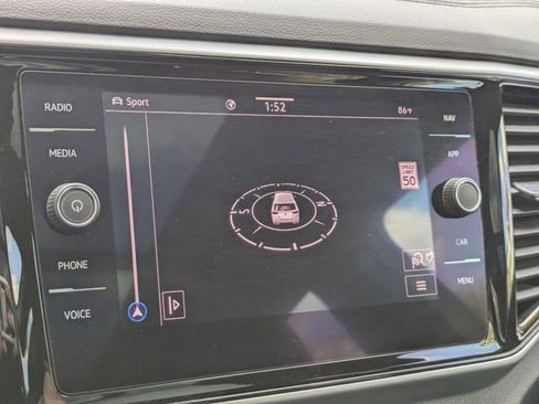 Used 2022 Volkswagen Atlas Cross Sport SEL R-Line image 24