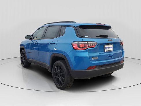 New 2026 Jeep Compass Latitude image 3