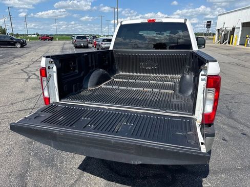 Used 2017 Ford F250 XLT w/ FX4 Off-Road Package AWD/4WD image 9